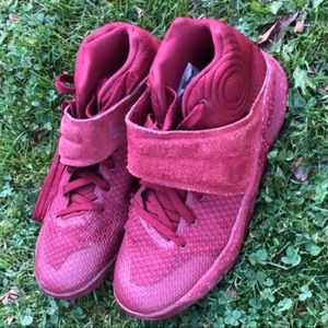 Kyrie 2 Red Velvet Sneakers